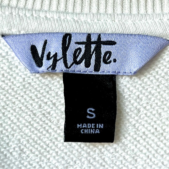 VVETTE White Ruffled Eyelet Crew Neck Sweatshirt—SZ. Small - Picture 7 of 14